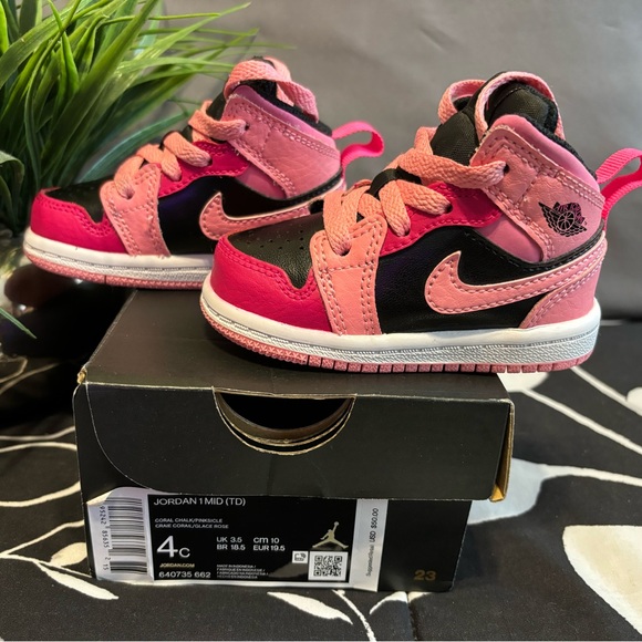 Jordan 1 Mid - Picture 4 of 5